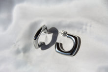 Cargar imagen en el visor de la galería, Pendientes “Silver Cube”
