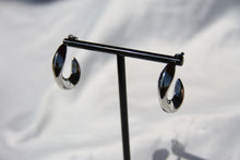 Cargar imagen en el visor de la galería, Pendientes &quot;Silver Hook&quot;
